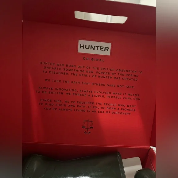 ☔️Hunter Dark Olive Gloss Boots - Picture 7 of 10